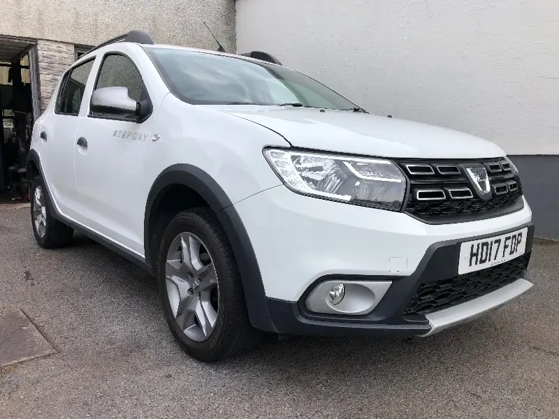 2017 Dacia Sandero Stepway Laureate TCE, 5 Door Hatch, 5 Speed Manual, White.